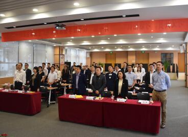 ���Ź���Эͬ�� �ഺ�������ӳ����������˵�����еز���ҵ���Ź����ߡ��ö����������˶�Բ������